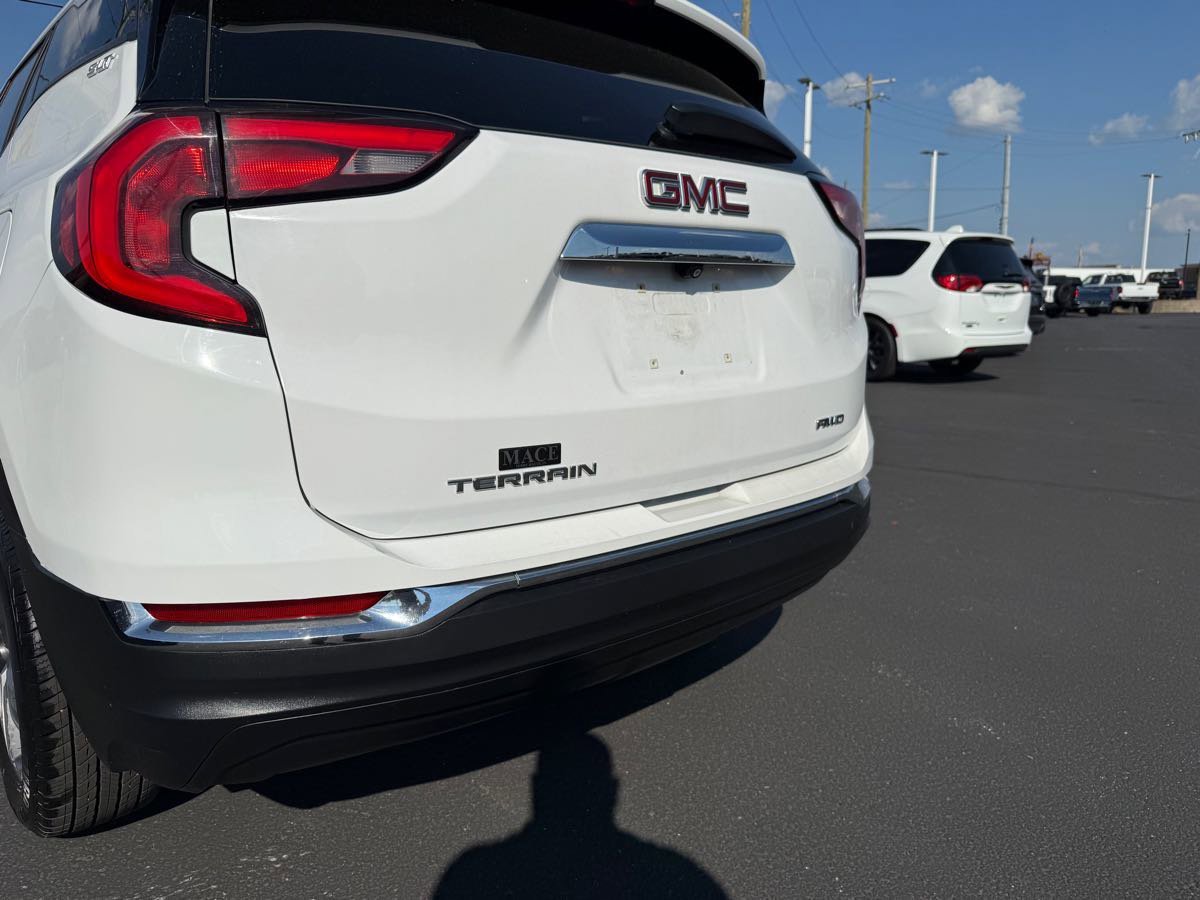 Used 2021 GMC Terrain SLT image 7