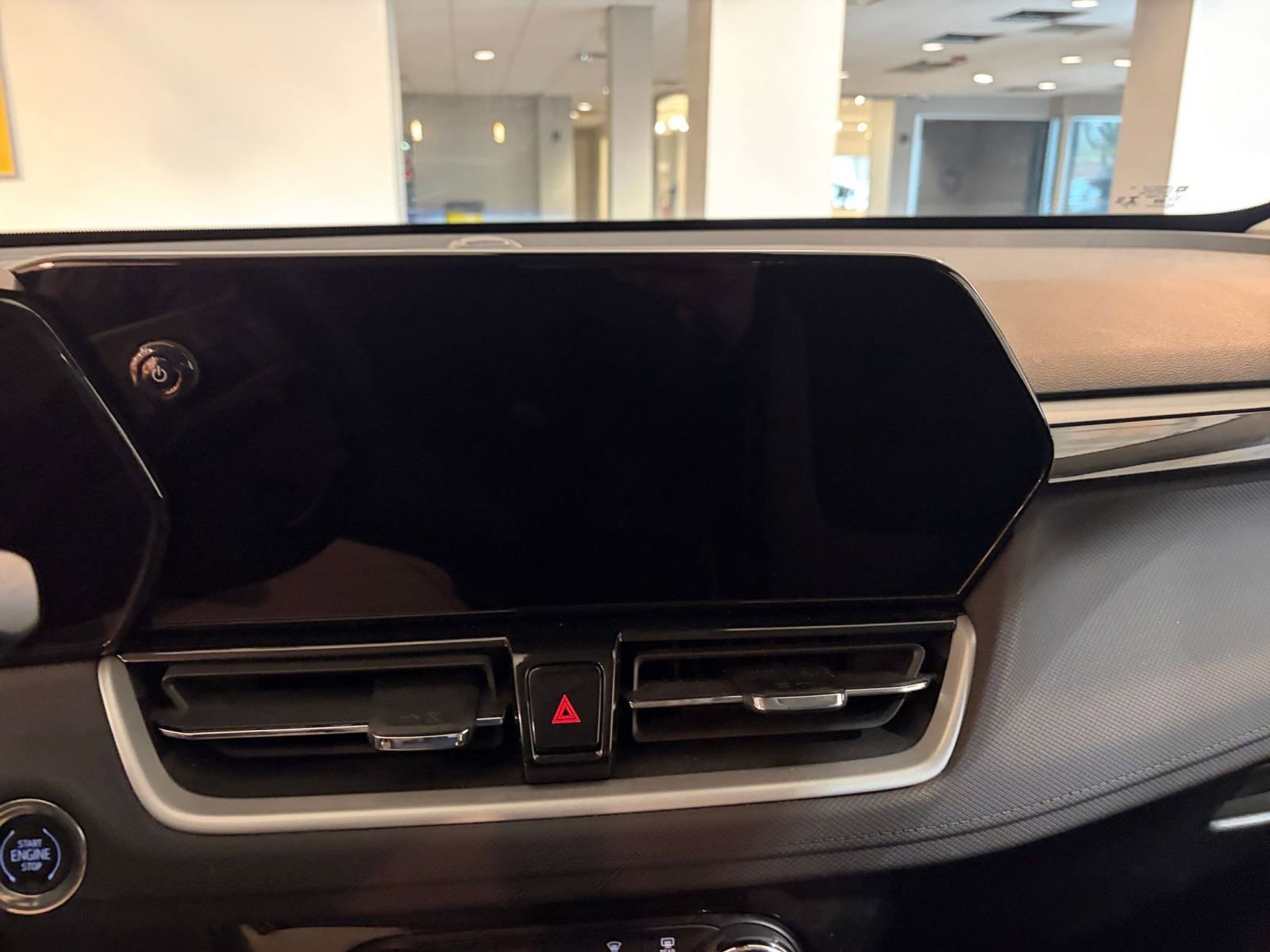 Used 2025 Chevrolet TrailBlazer LT image 20