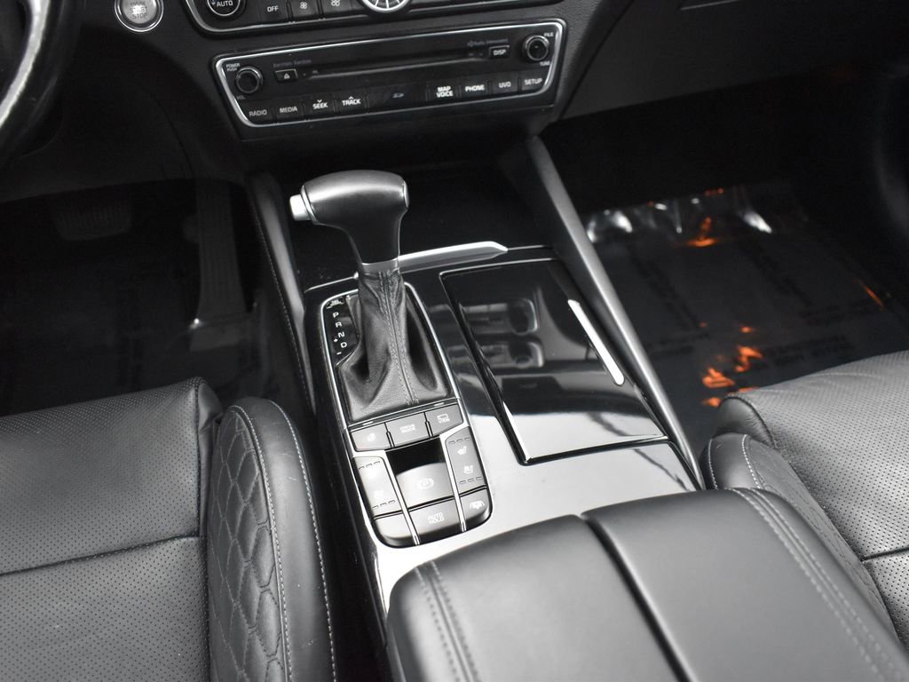 Used 2018 Kia Cadenza Limited image 24