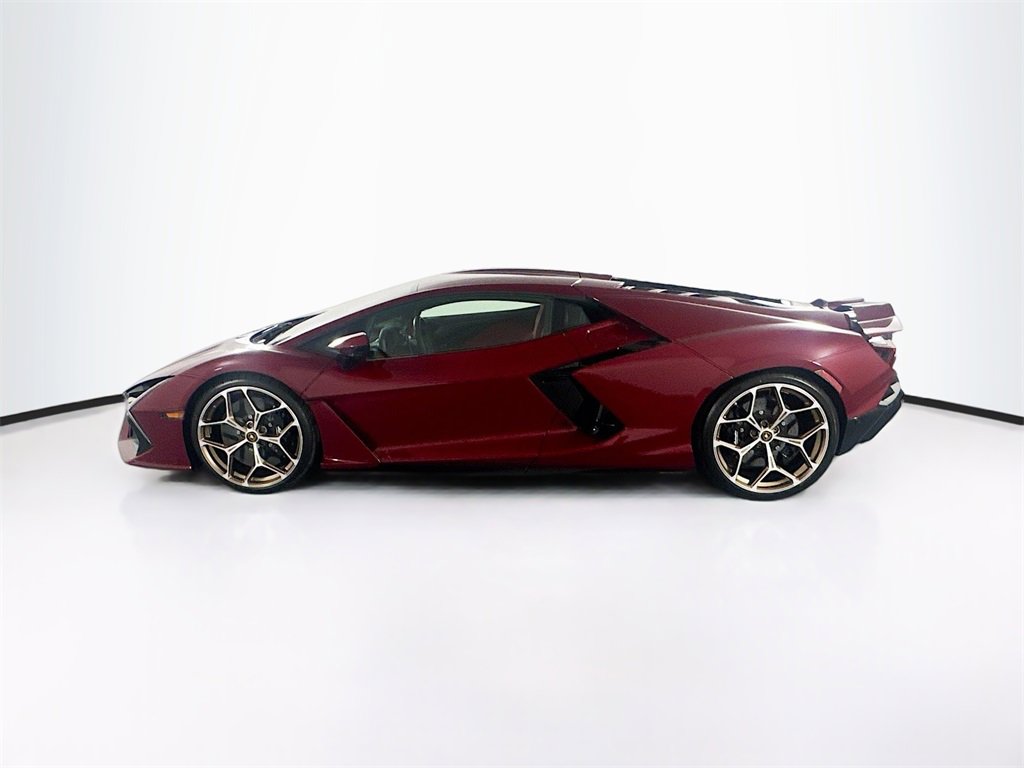 Used 2024 Lamborghini Revuelto image 8