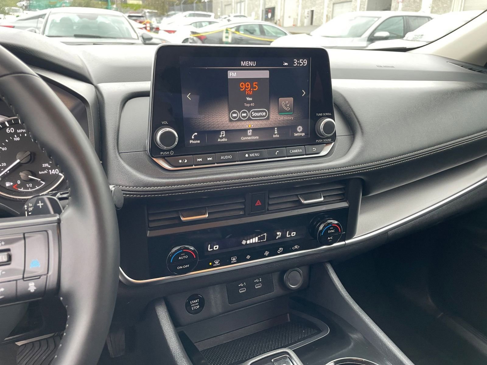 Used 2025 Nissan Rogue SV image 17