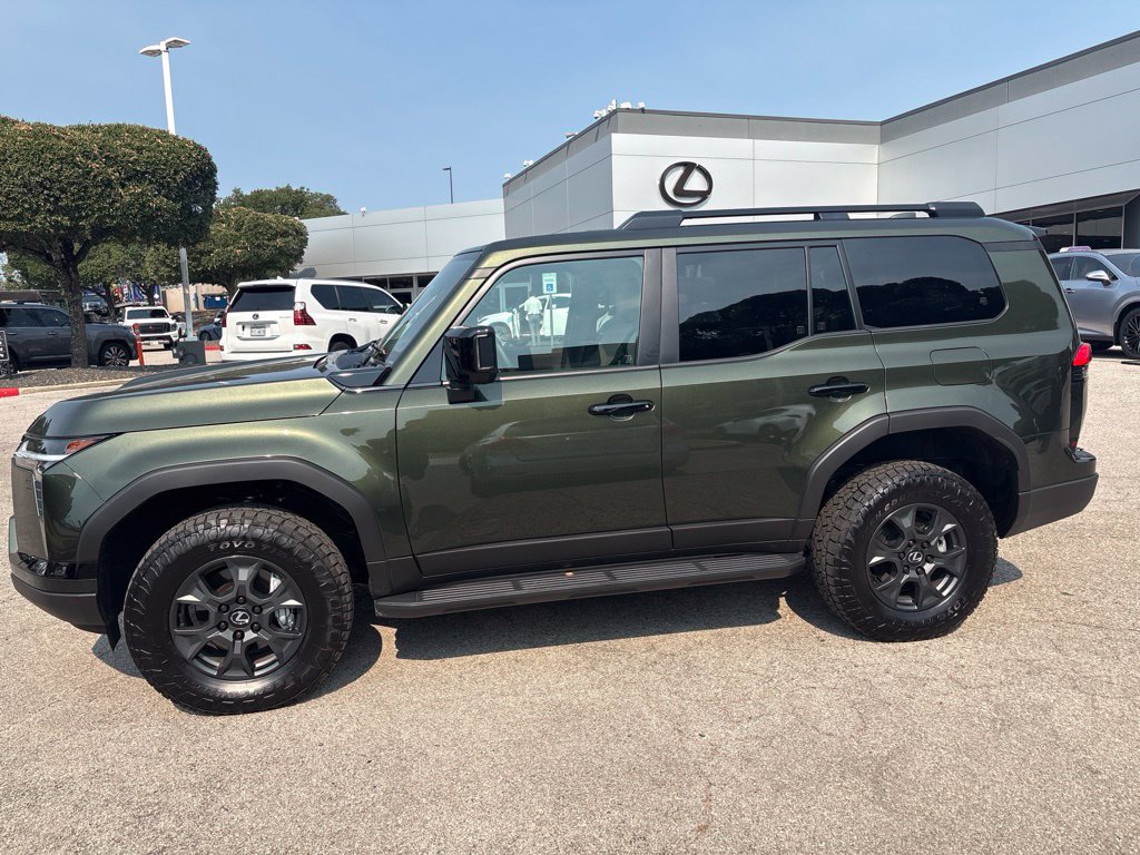Certified 2026 Lexus GX 550 AWD/4WD image 2
