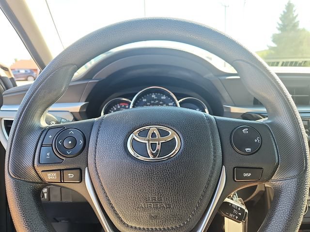 Used 2015 Toyota Corolla LE FWD image 18
