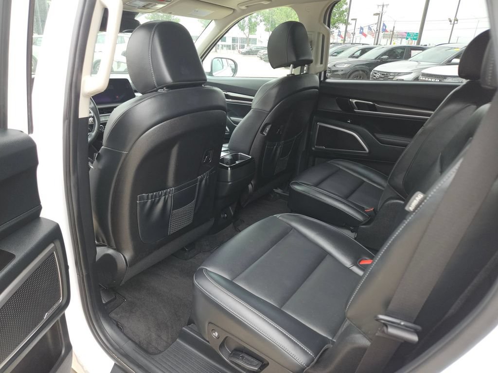 Used 2025 Kia Telluride S FWD image 28