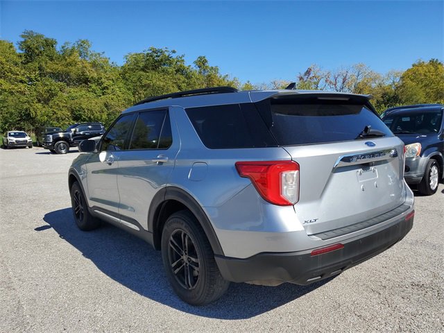 Used 2022 Ford Explorer XLT image 7
