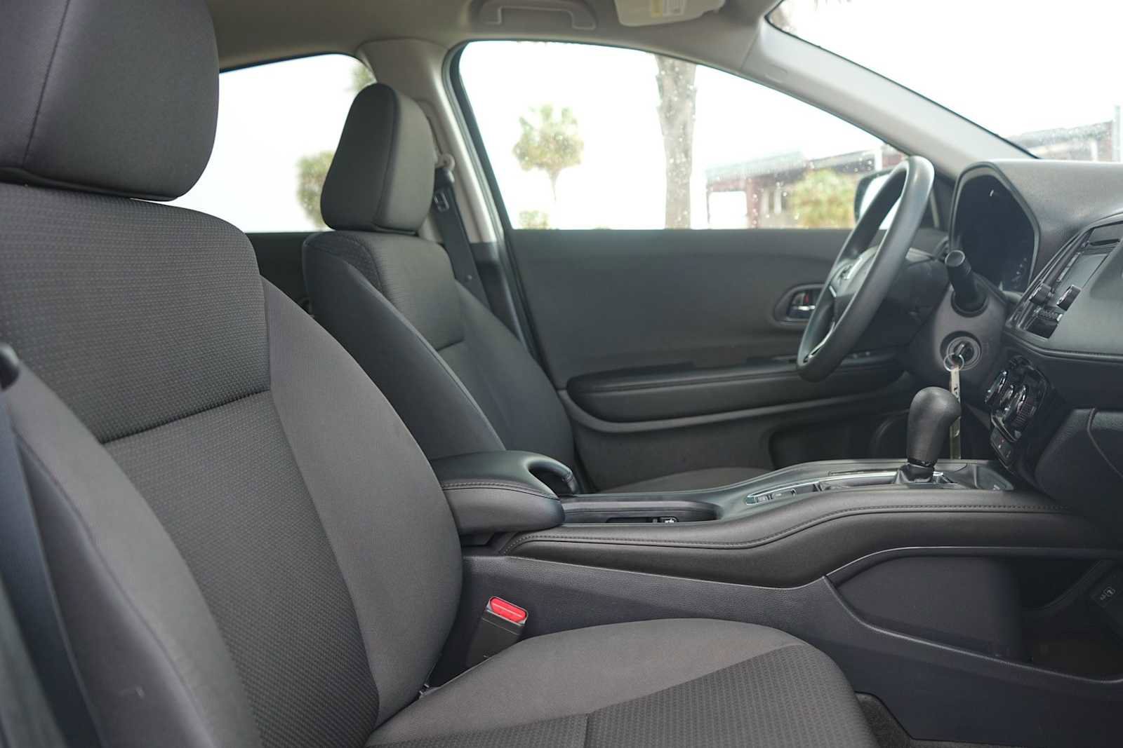 Used 2020 Honda HR-V LX image 15