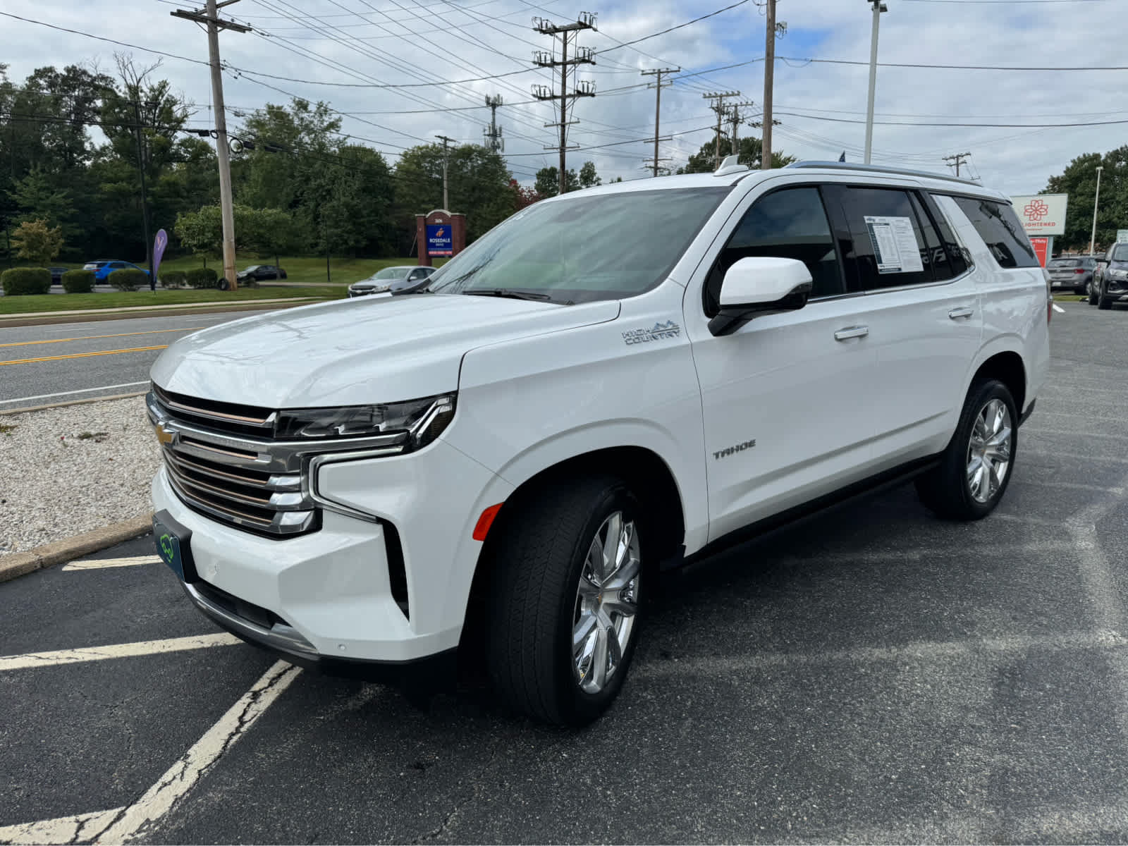 Used 2023 Chevrolet Tahoe High Country AWD/4WD image 3