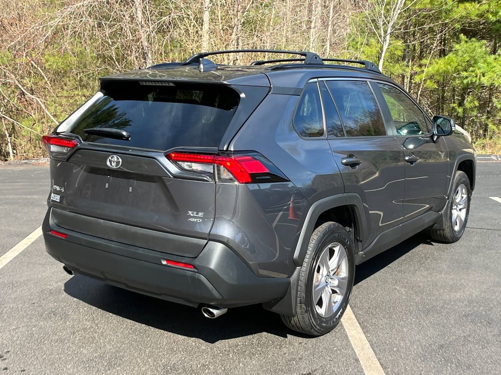 Used 2023 Toyota RAV4 XLE w/ Convenience Package image 5