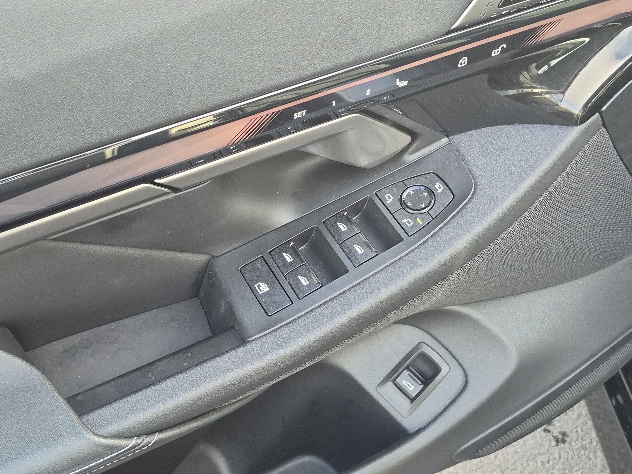 Used 2024 BMW i5 eDrive40i w/ M Sport Package RWD image 15