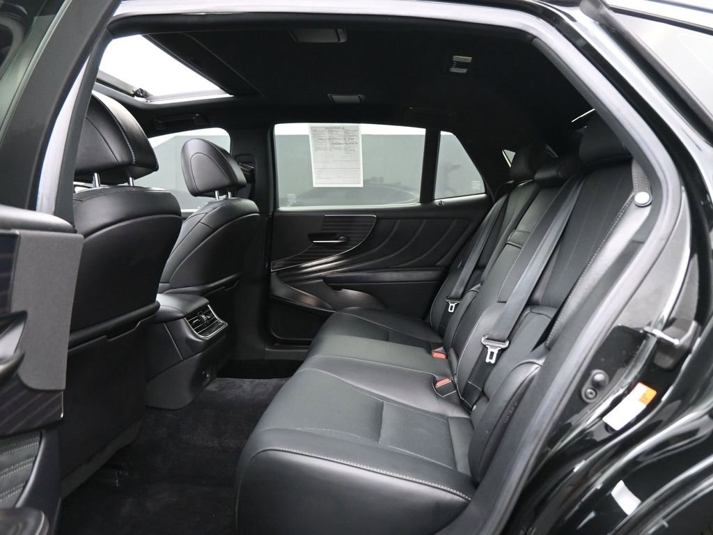 Used 2020 Lexus LS 500 w/ Accessory Package (Z2) RWD image 17