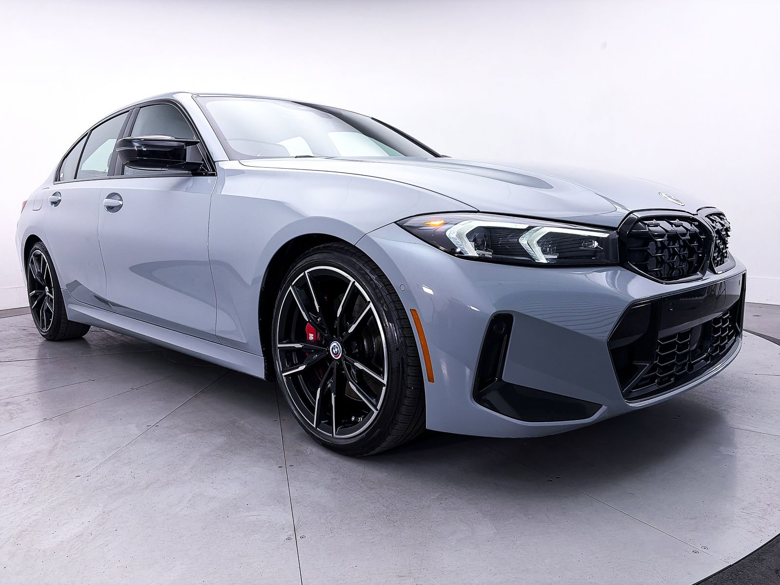 Used 2023 BMW M340i RWD image 12