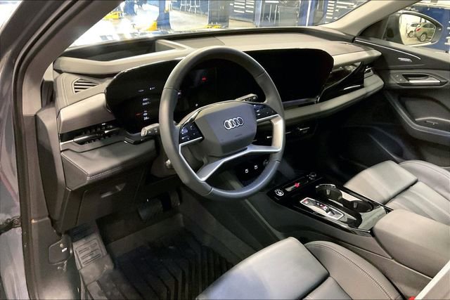 Used 2025 Audi Q6 e-tron Premium Plus w/ Premium Plus image 14