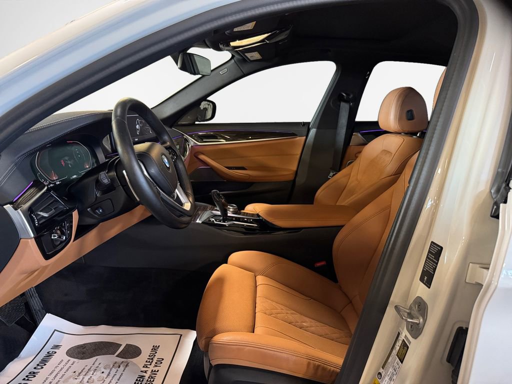 Used 2022 BMW 530i xDrive w/ Premium Package image 12