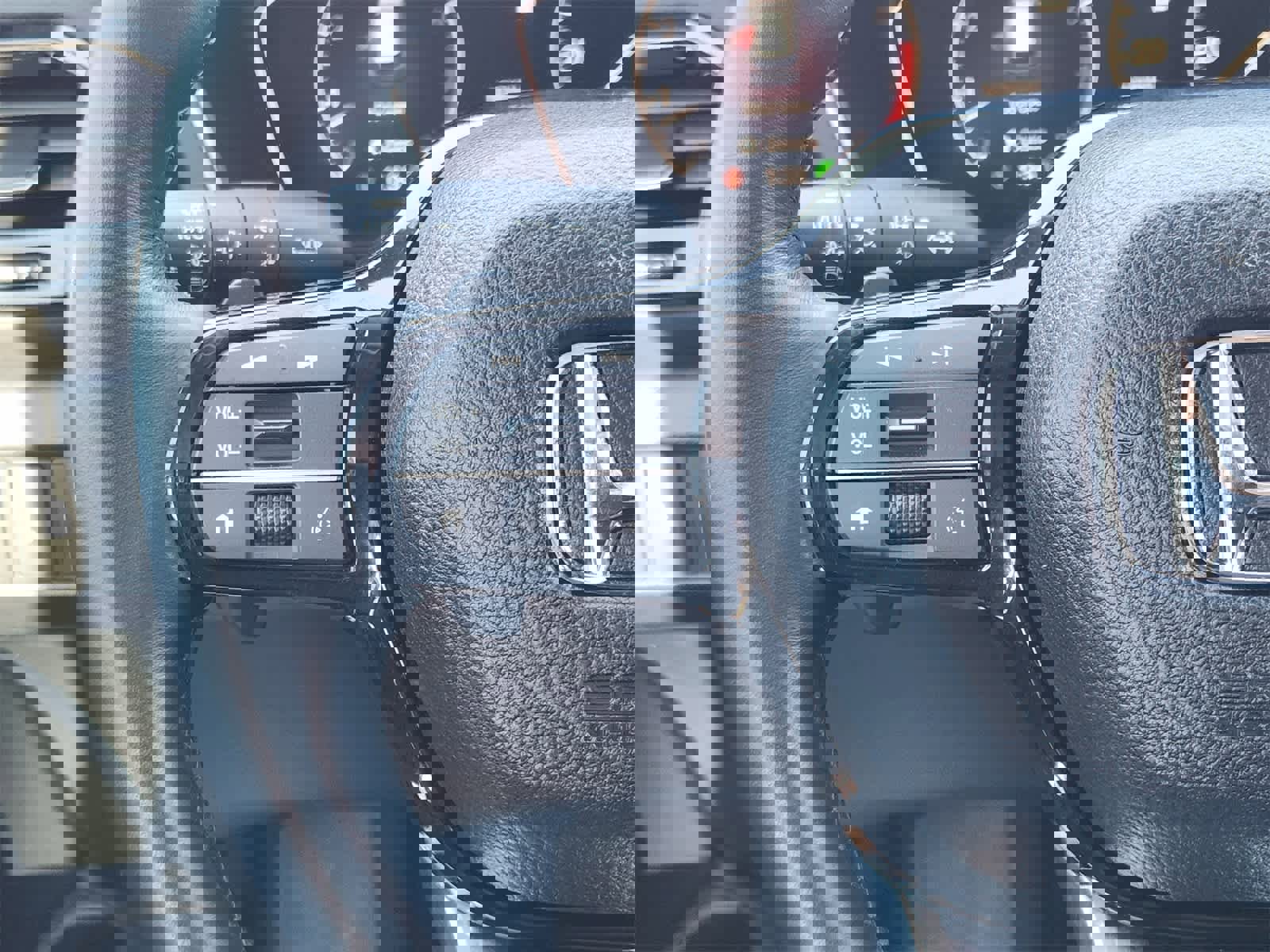 Used 2024 Honda Pilot Touring image 28