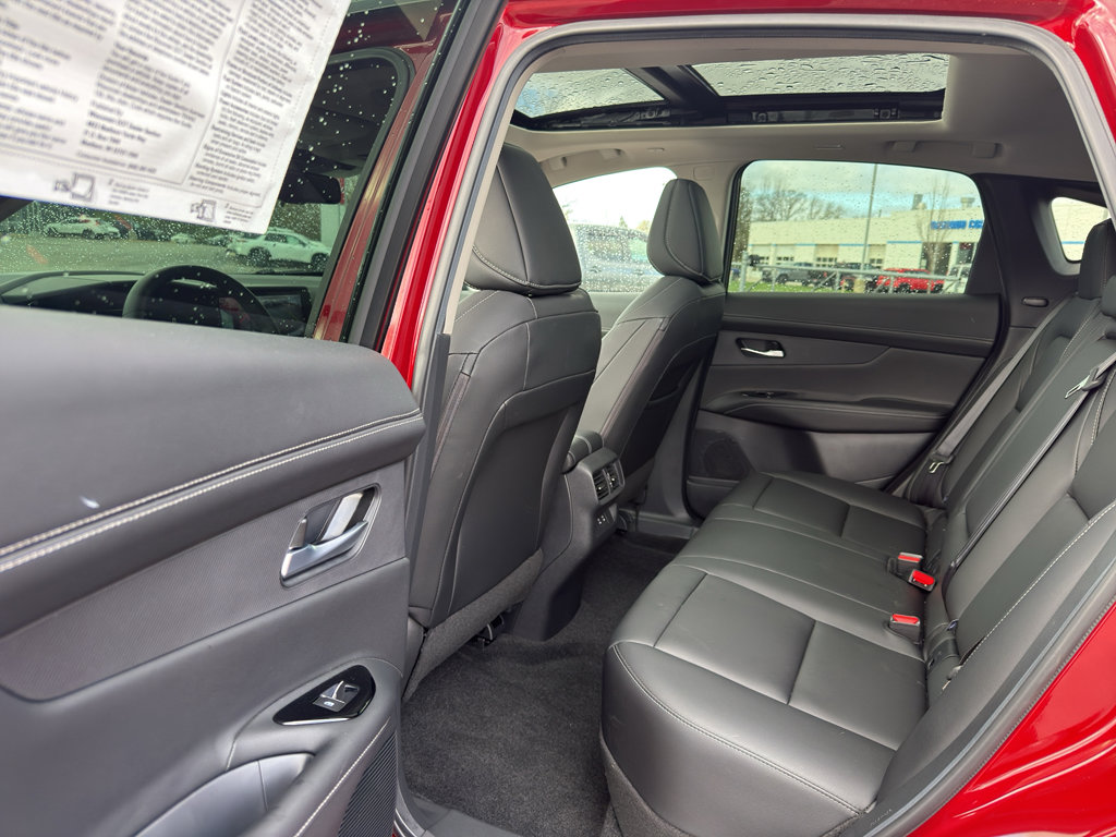 Certified 2025 Nissan Murano SL AWD/4WD image 31