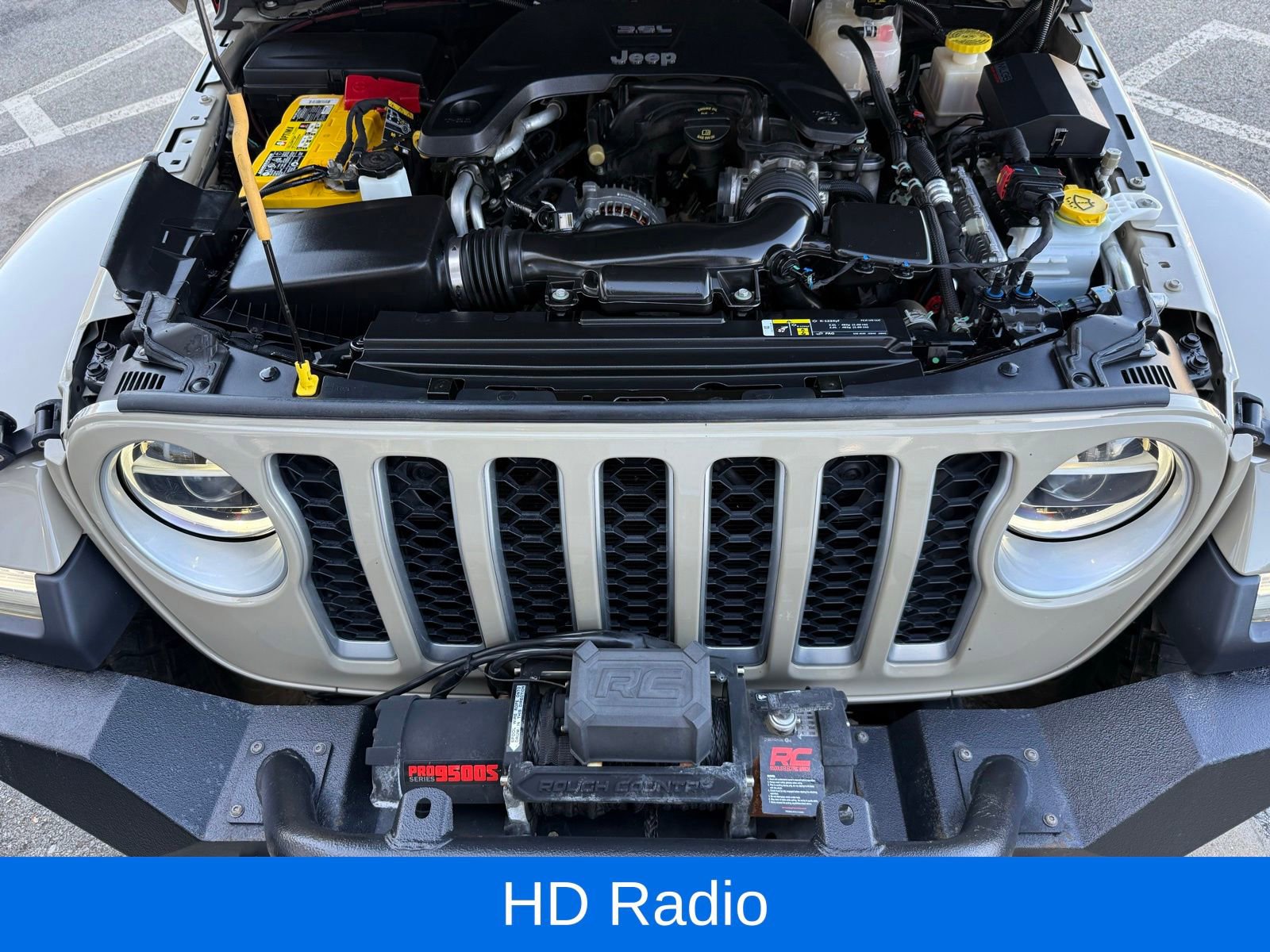 Used 2020 Jeep Gladiator Overland AWD/4WD image 34