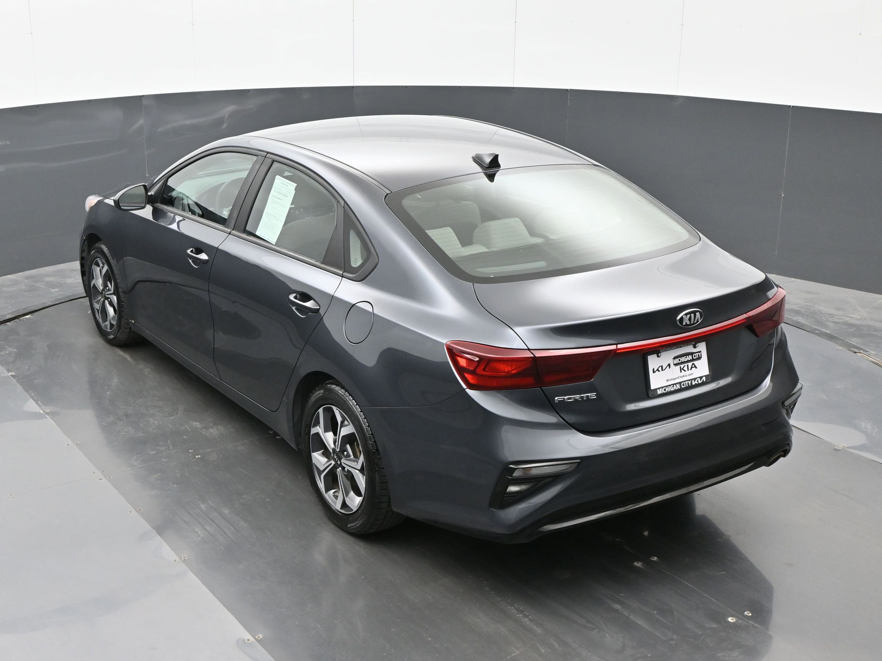 Used 2020 Kia Forte LXS FWD image 29
