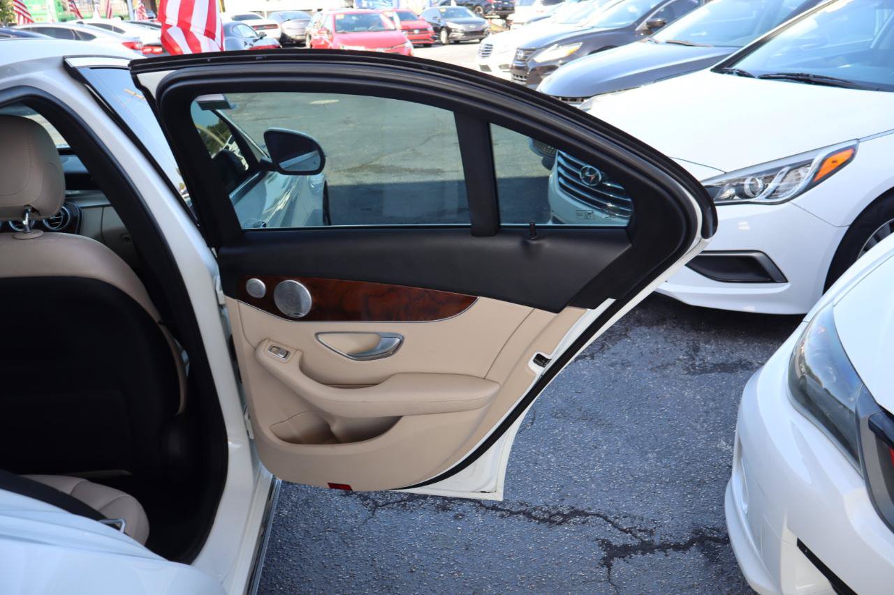 Used 2017 Mercedes-Benz C 300 Sedan image 18