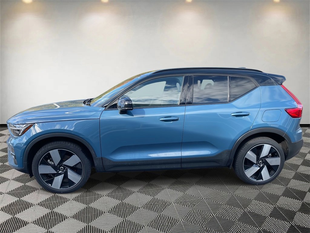 Used 2024 Volvo XC40 Recharge Plus w/ Protection Package Premier image 6
