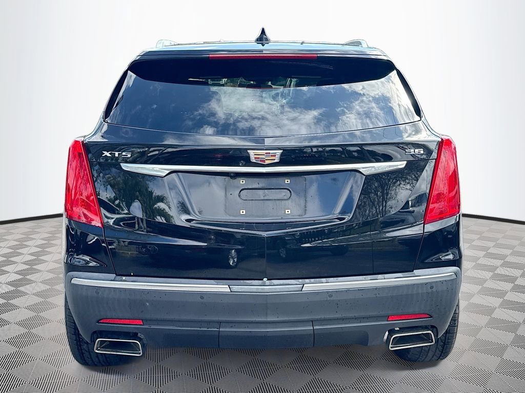 Used 2018 Cadillac XT5 Luxury image 7