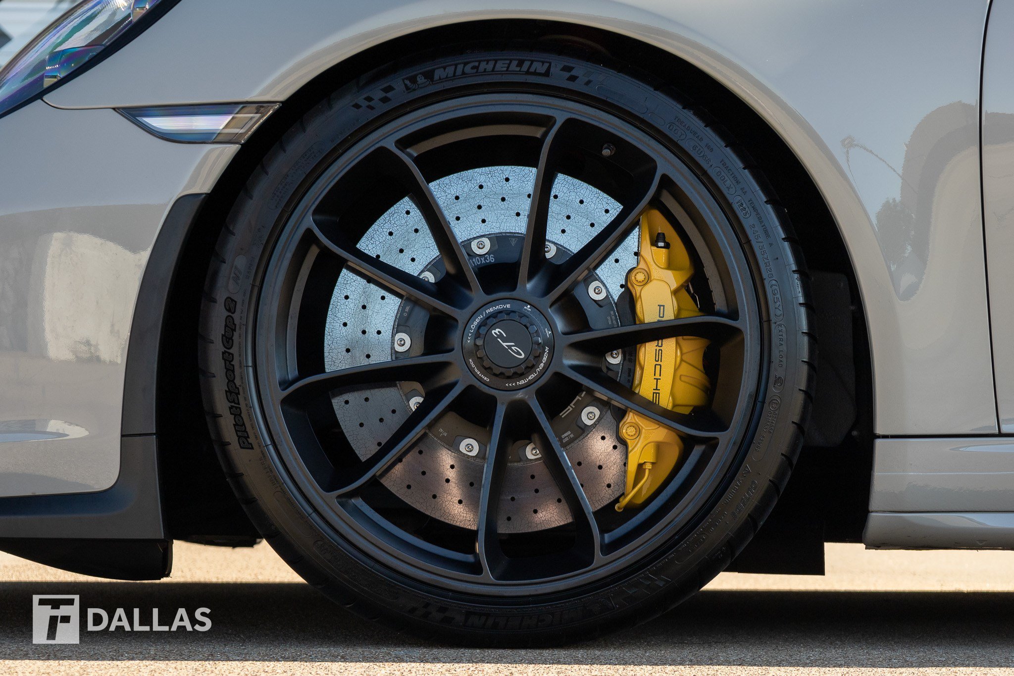 Used 2018 Porsche 911 GT3 RWD image 8