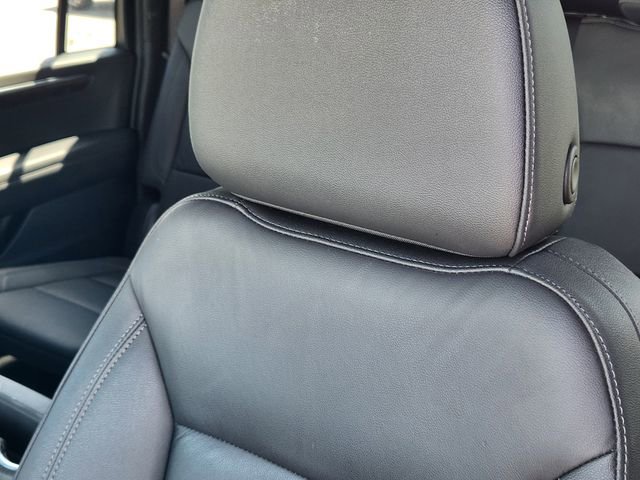Used 2025 Chevrolet Suburban Z71 AWD/4WD image 9