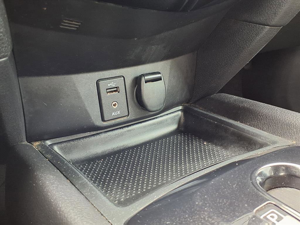 Used 2014 Nissan Rogue SV image 7