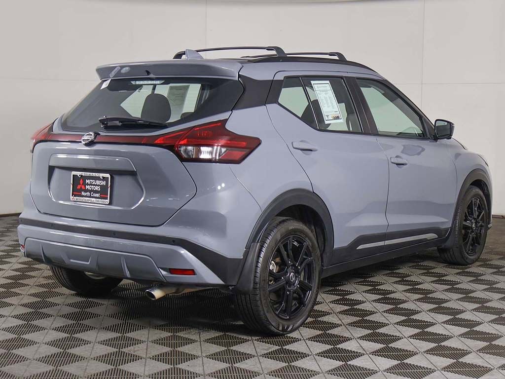 Used 2021 Nissan Kicks SR w/ Exterior Package image 9