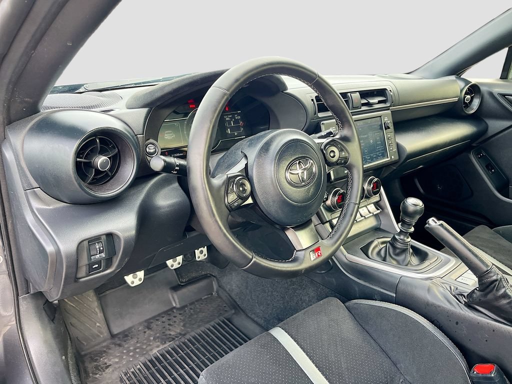 Used 2024 Toyota GR86 Premium RWD image 9