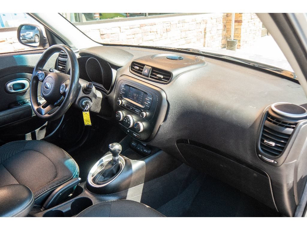 Used 2015 Kia Soul + FWD image 14