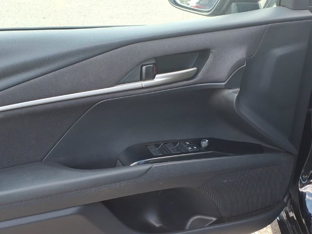 Used 2025 Toyota Camry LE FWD image 10