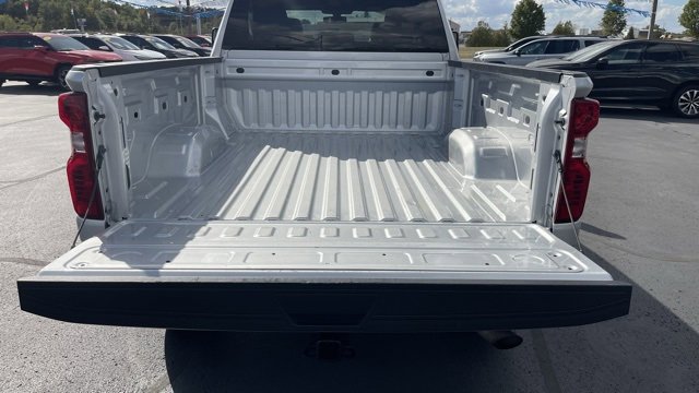 Used 2023 Chevrolet Silverado 2500 Custom w/ Custom Value Package image 5