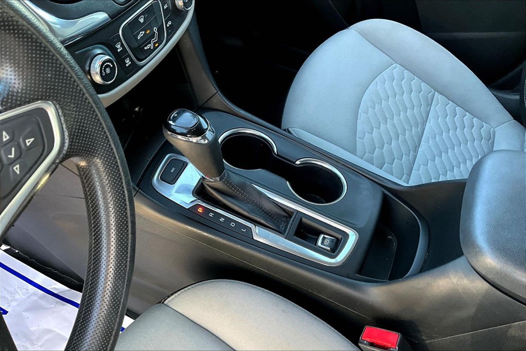 Used 2020 Chevrolet Equinox LS AWD/4WD image 18