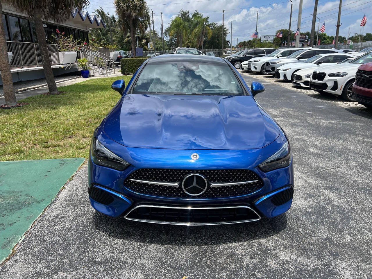 Used 2024 Mercedes-Benz CLE 300 4MATIC Coupe image 3