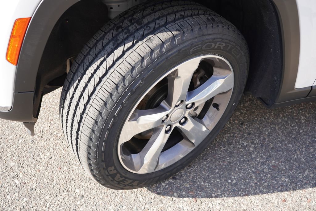 Certified 2021 Jeep Grand Cherokee L Limited image 13