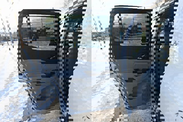 Used 2021 GMC Acadia SLT w/ Technology Package image 23