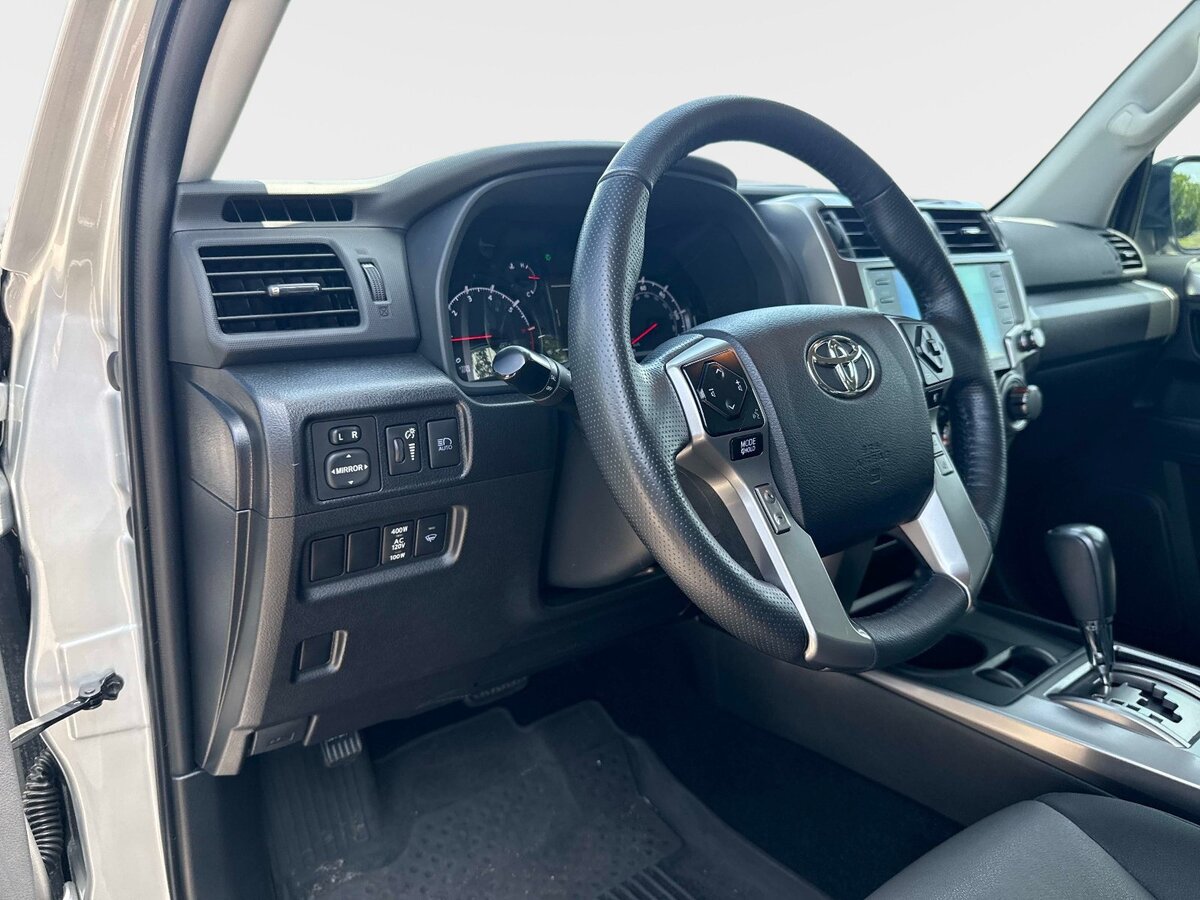 Used 2023 Toyota 4Runner SR5 Premium w/ Moonroof Package RWD image 19