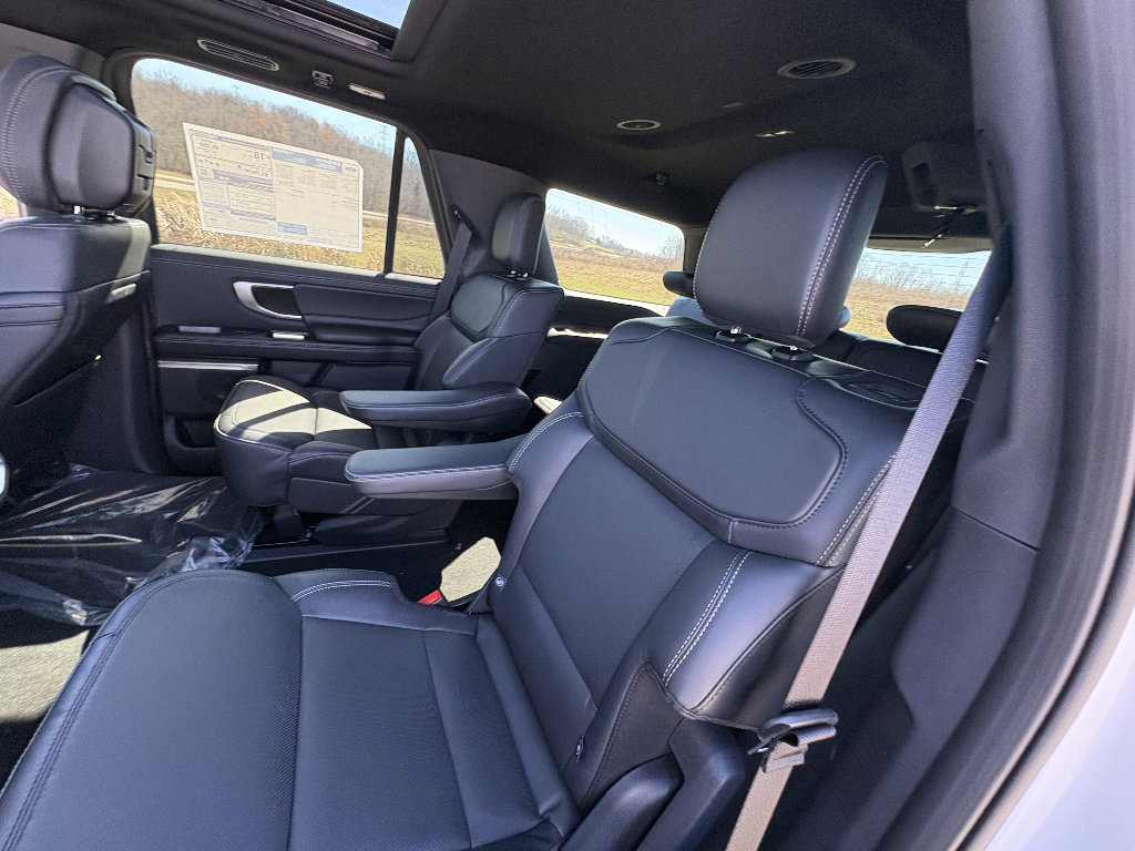 New 2026 Ford Expedition Platinum image 20