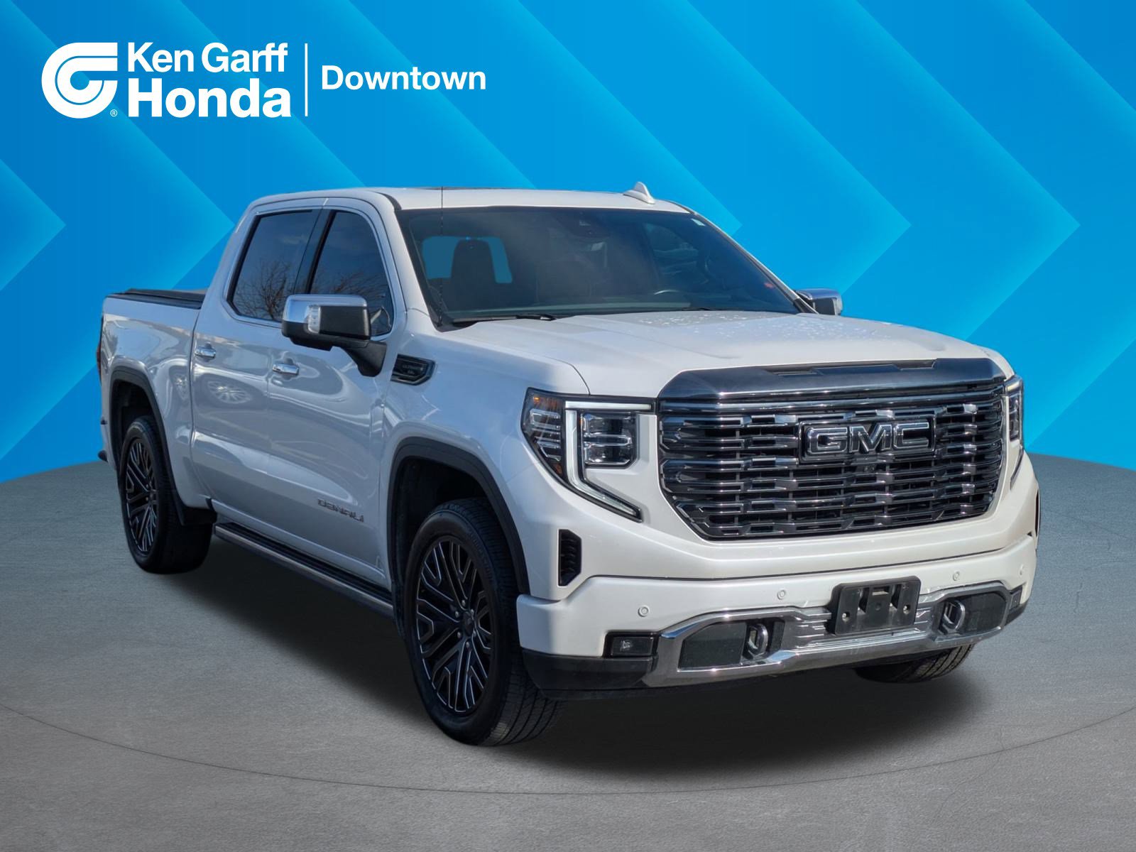 Used 2022 GMC Sierra 1500 Denali Ultimate image 1