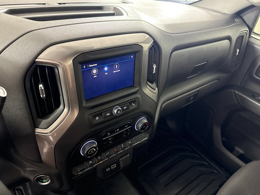 Certified 2025 Chevrolet Silverado 1500 W/T RWD image 31