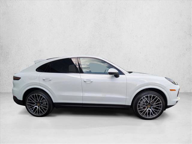 Used 2021 Porsche Cayenne Coupe AWD/4WD image 4