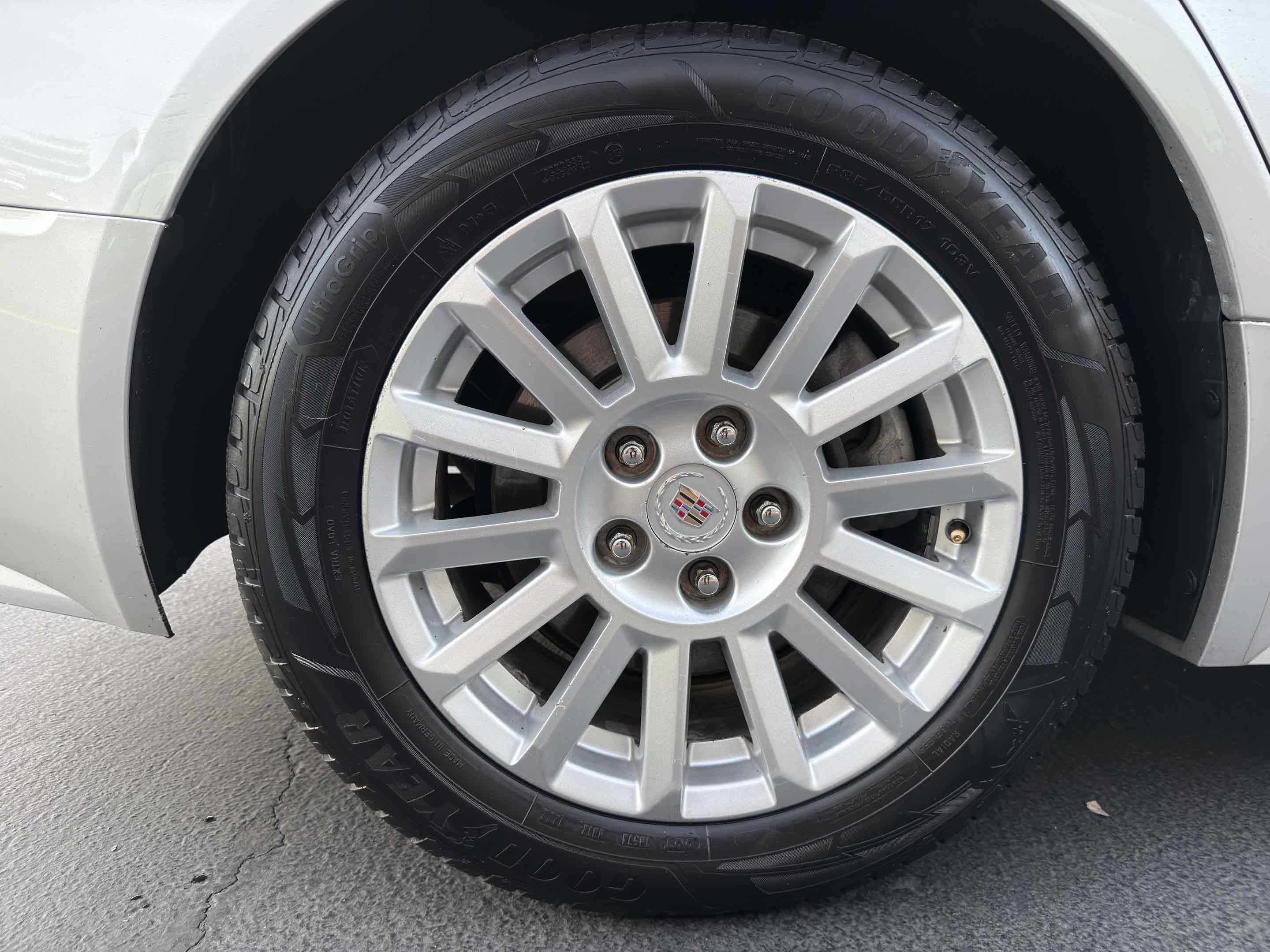 Used 2011 Cadillac CTS AWD Wagon image 19