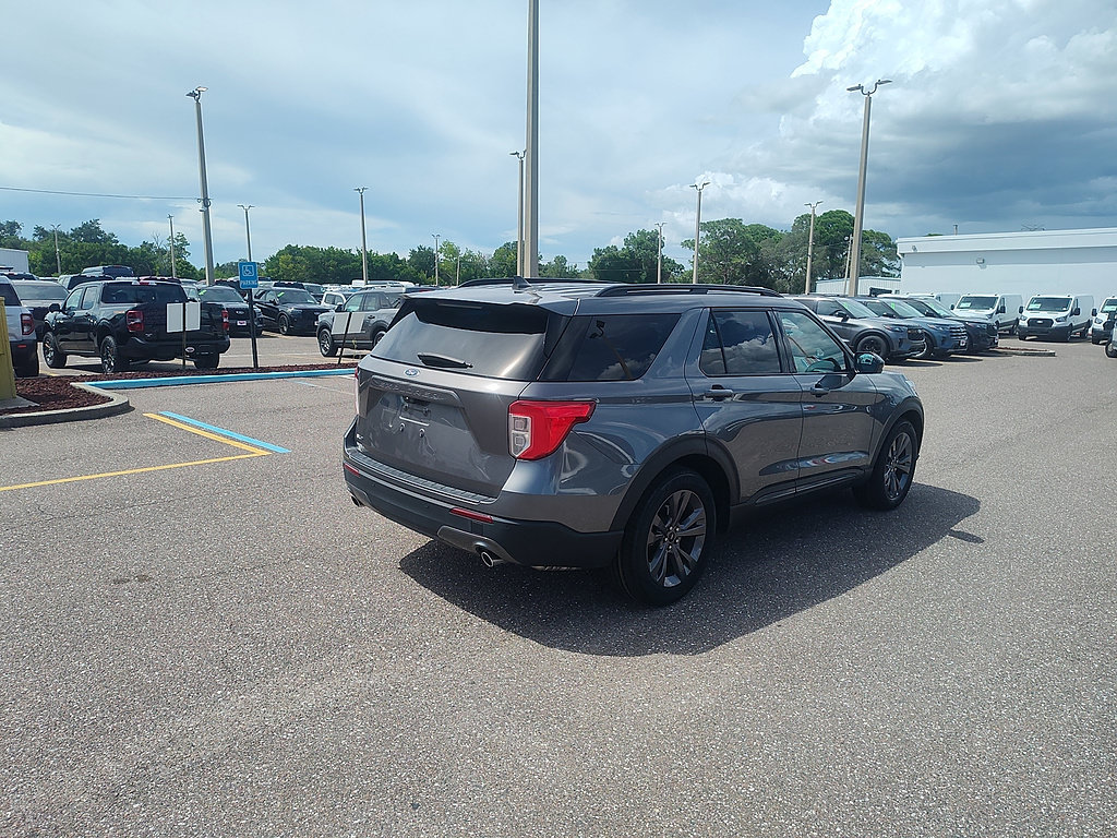 Certified 2024 Ford Explorer XLT w/ Equipment Group 202A RWD image 6