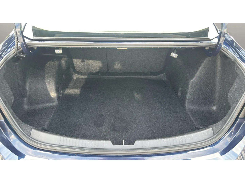 Used 2017 Chevrolet Malibu LS FWD image 9