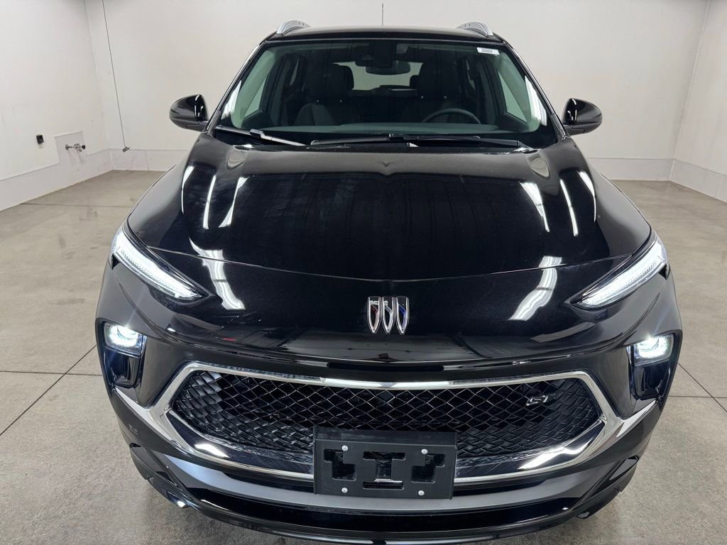 New 2025 Buick Encore GX Sport Touring image 2