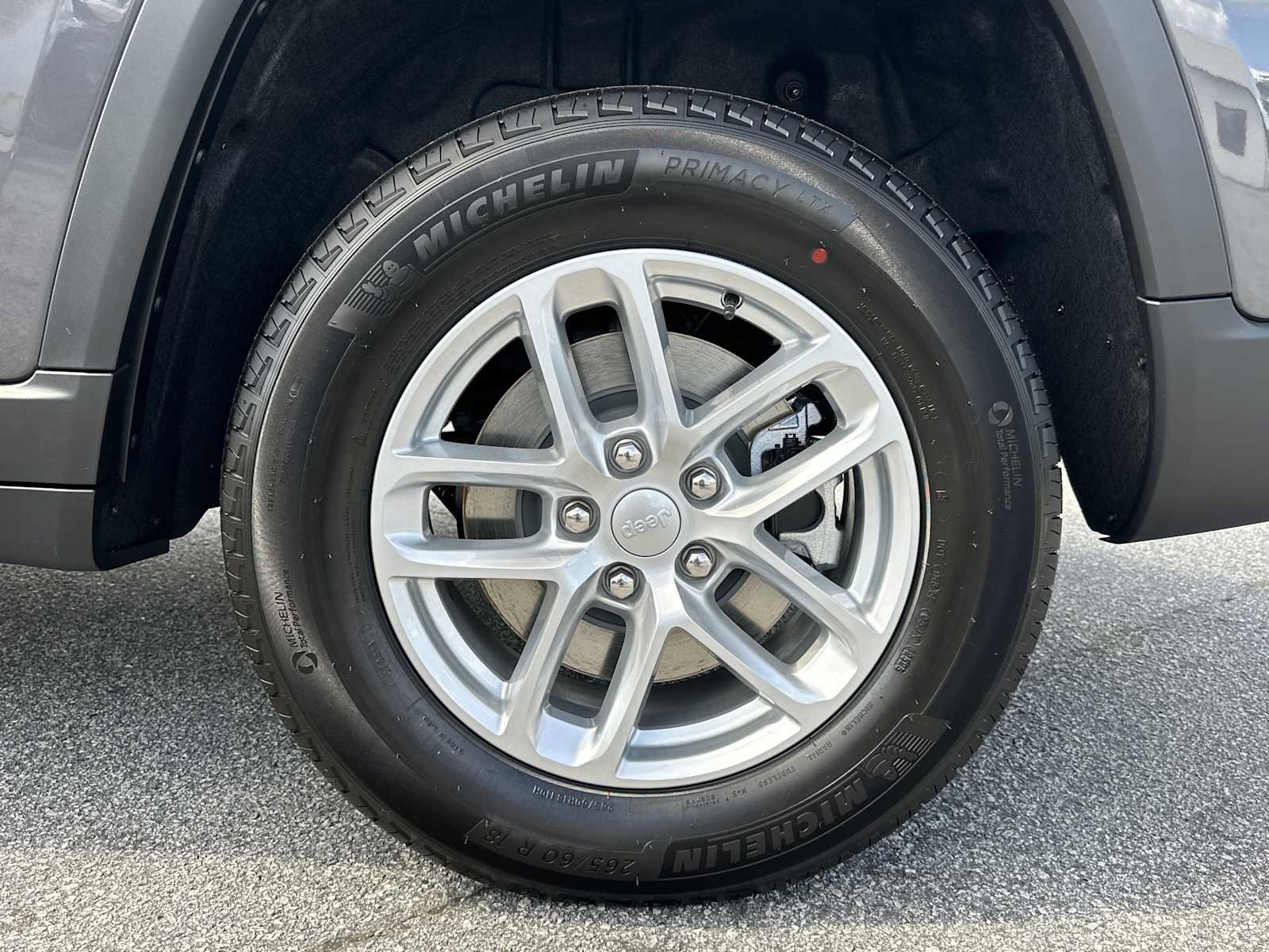New 2025 Jeep Grand Cherokee L Laredo image 19