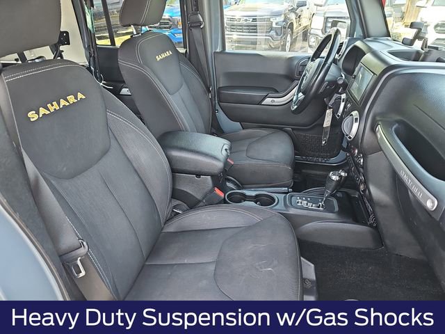 Used 2015 Jeep Wrangler Unlimited Sahara w/ Connectivity Group AWD/4WD image 12