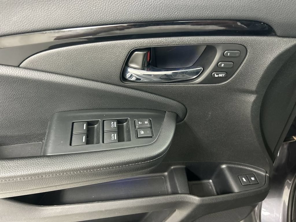 Used 2022 Honda Pilot Elite image 11
