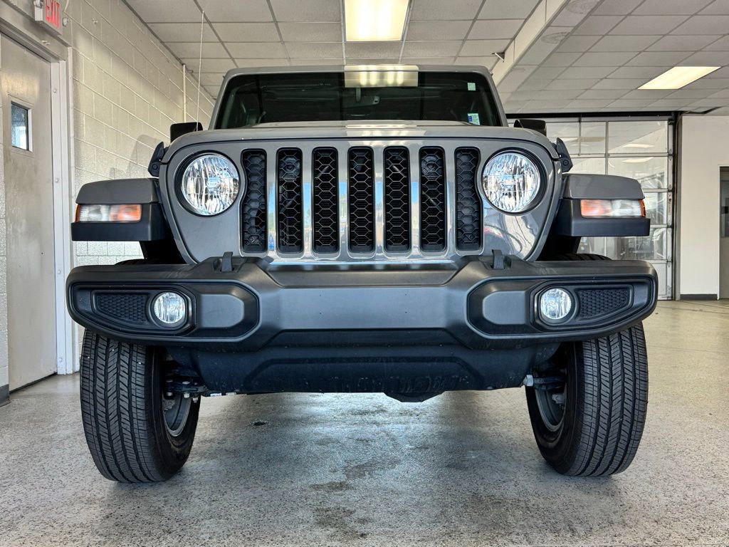 Certified 2022 Jeep Gladiator Overland w/ Popular Equipment Package image 3