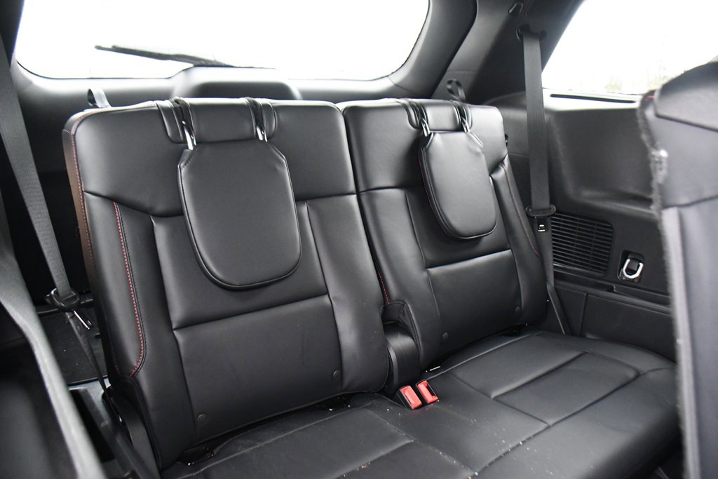 Used 2025 Ford Explorer ST-Line w/ ST-Line Street Pack image 18